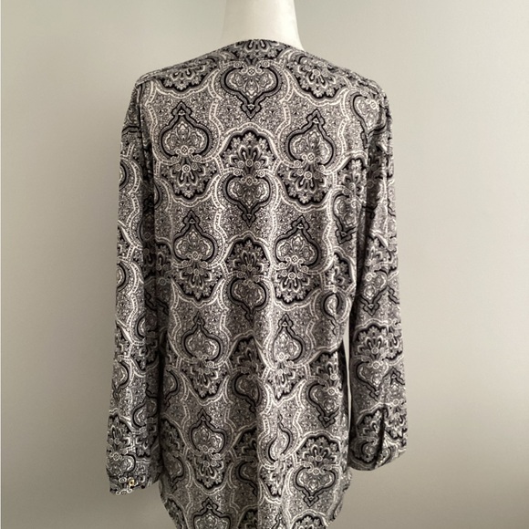 Anne Klein Blouse, Size L-XL - Picture 2 of 7